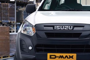 Isuzu D-Max Headlight Image