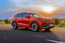 Volkswagen Tiguan R-Line images